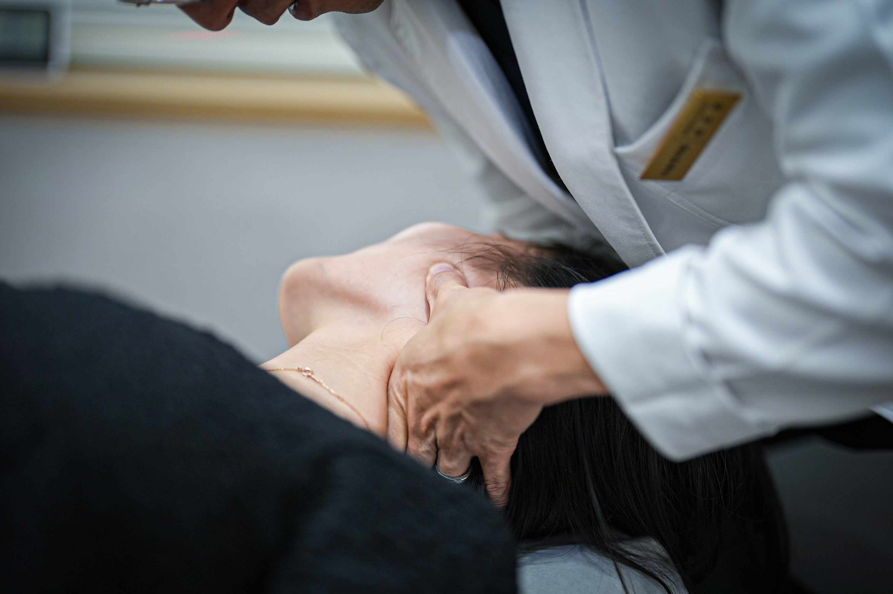 고양시 추나요법 전문 한의원 - 다온한의원 경추 추나 시술